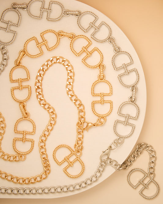 Sutton Fashionista Ribbed Horseshoe-Inspired Chain Link Belt