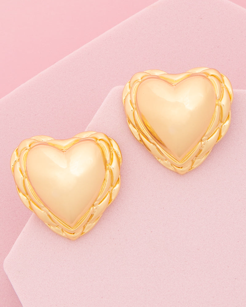 Willow Scallop-Edged Dome Heart Post Earrings | Gold