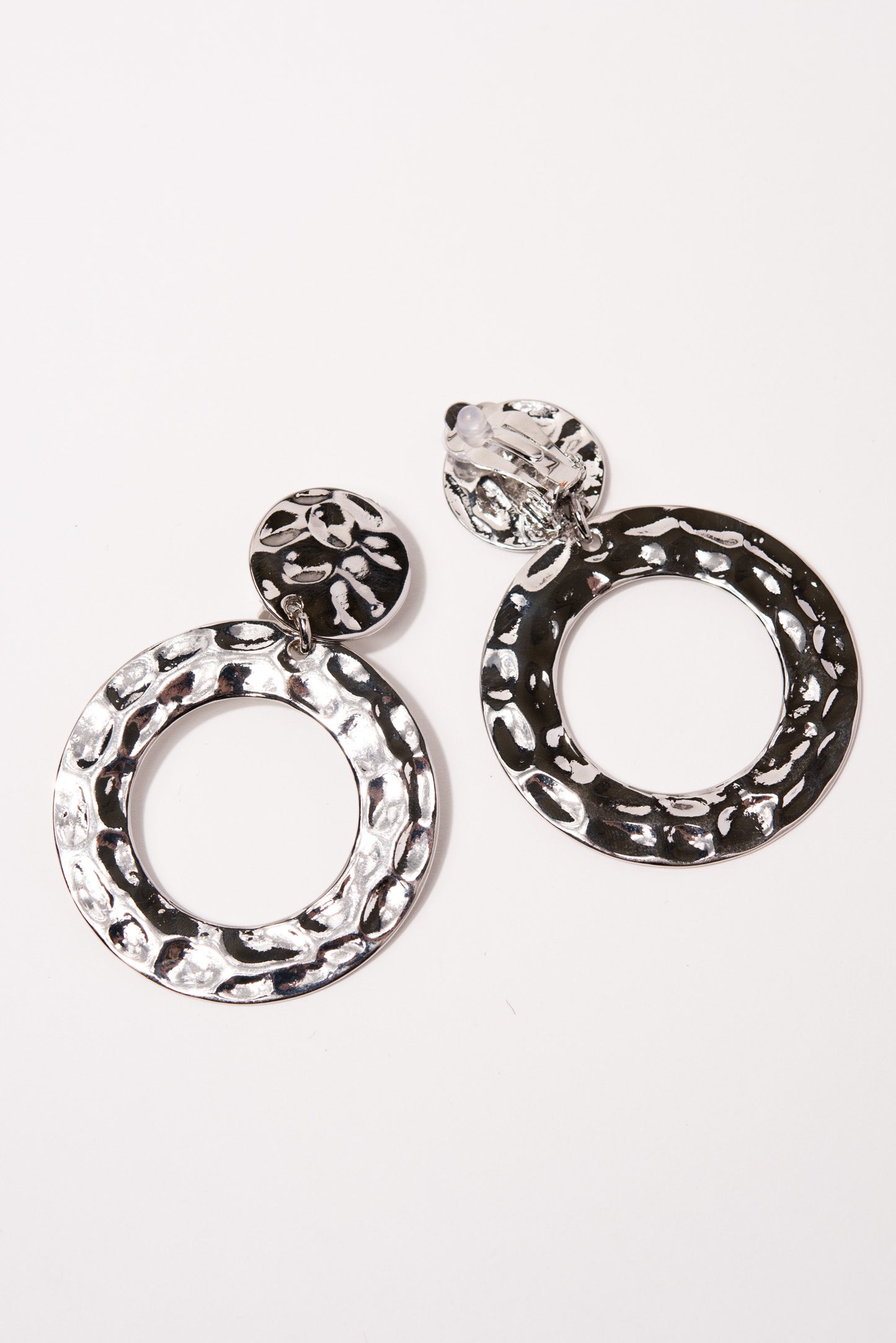 Ava Hammered Metal Circle Clip on Earrings