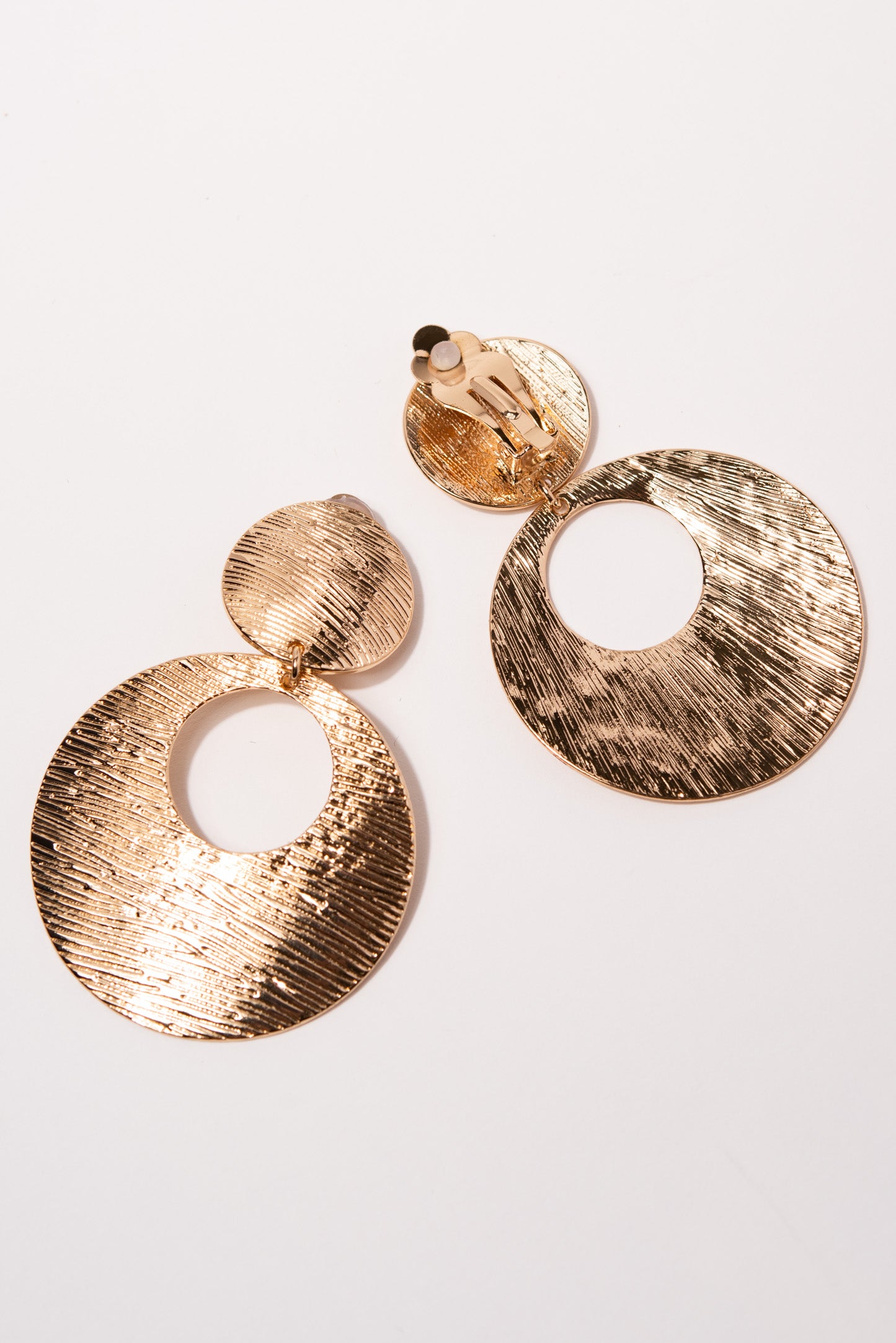 Olivia Etched Double Disc Clip-on Earrings - Gold