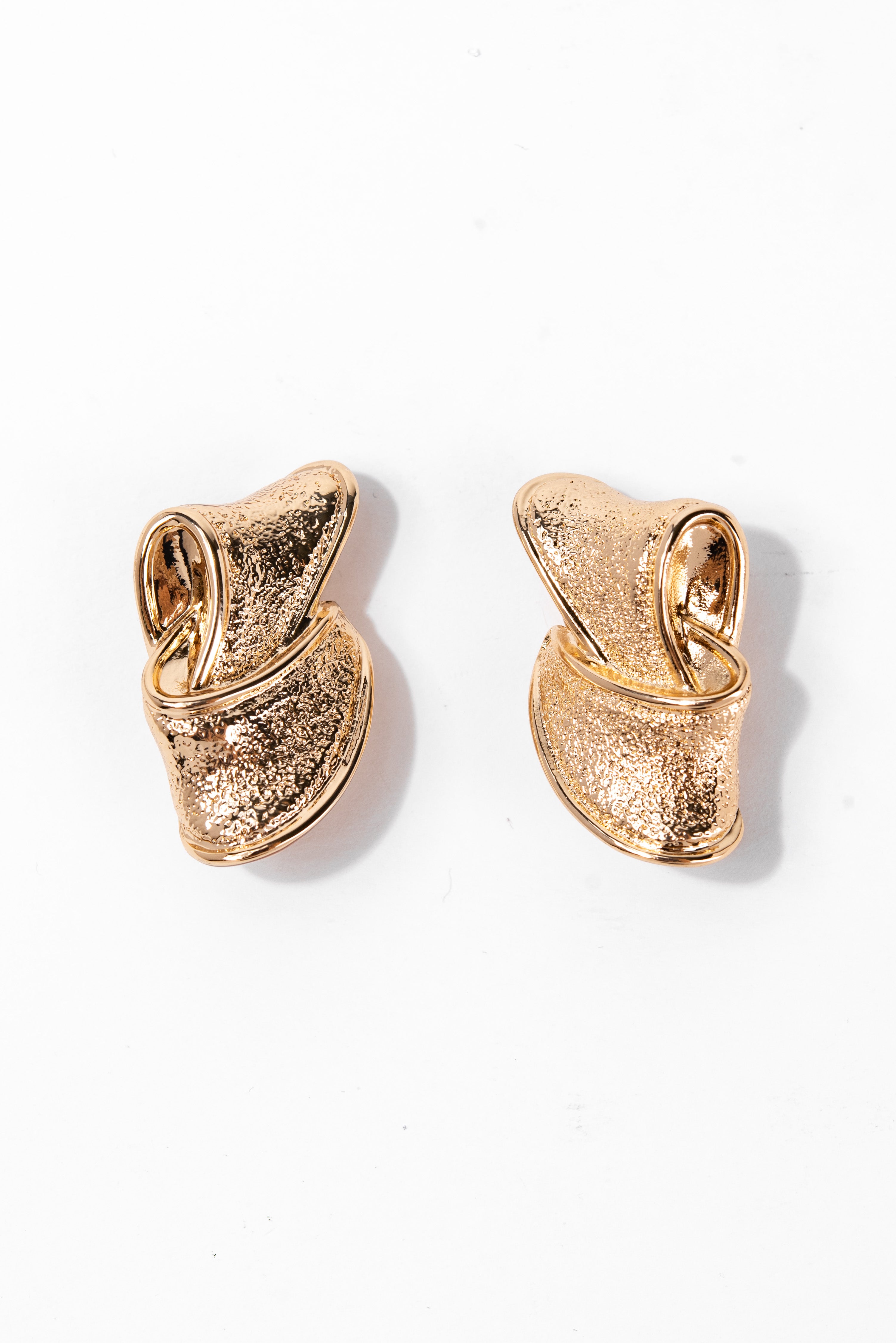 Marina Swirl Clip-On Textured Earrings | Gold
