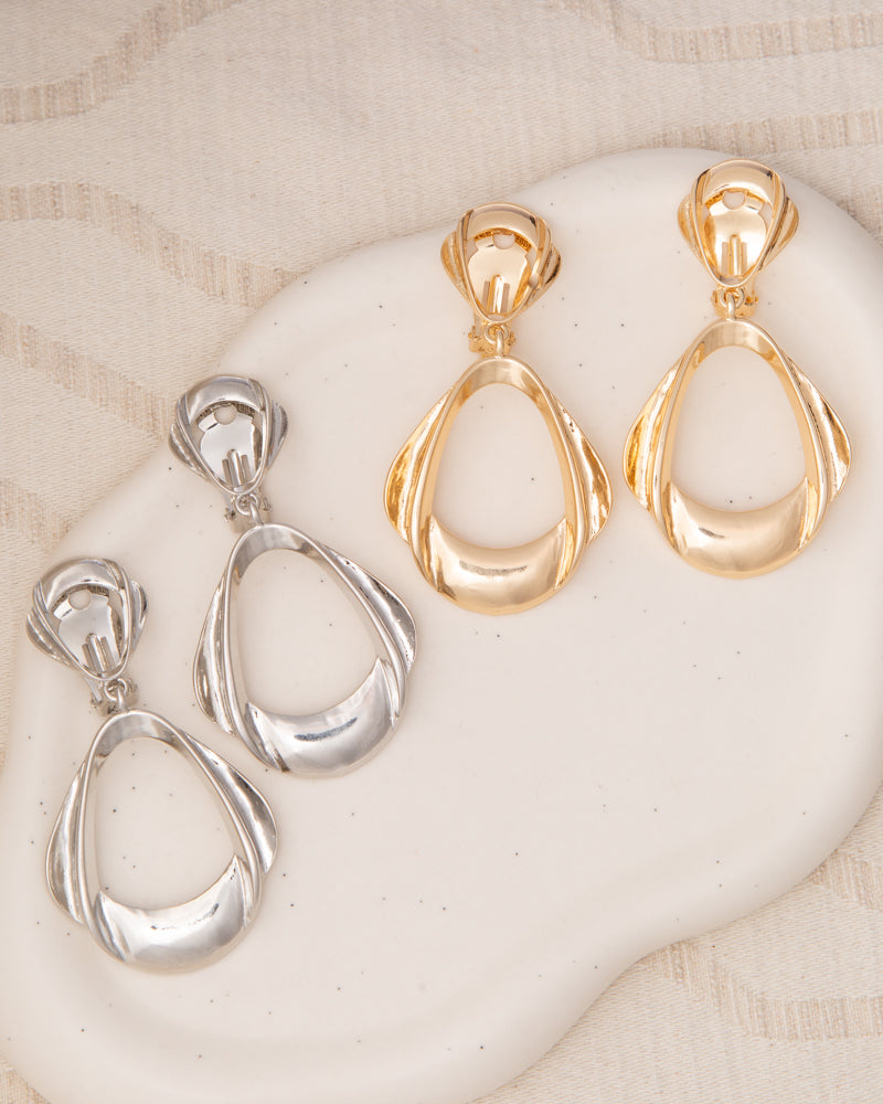 Rosemary Metallic Pyriform Door Knocker Clip-On Earrings