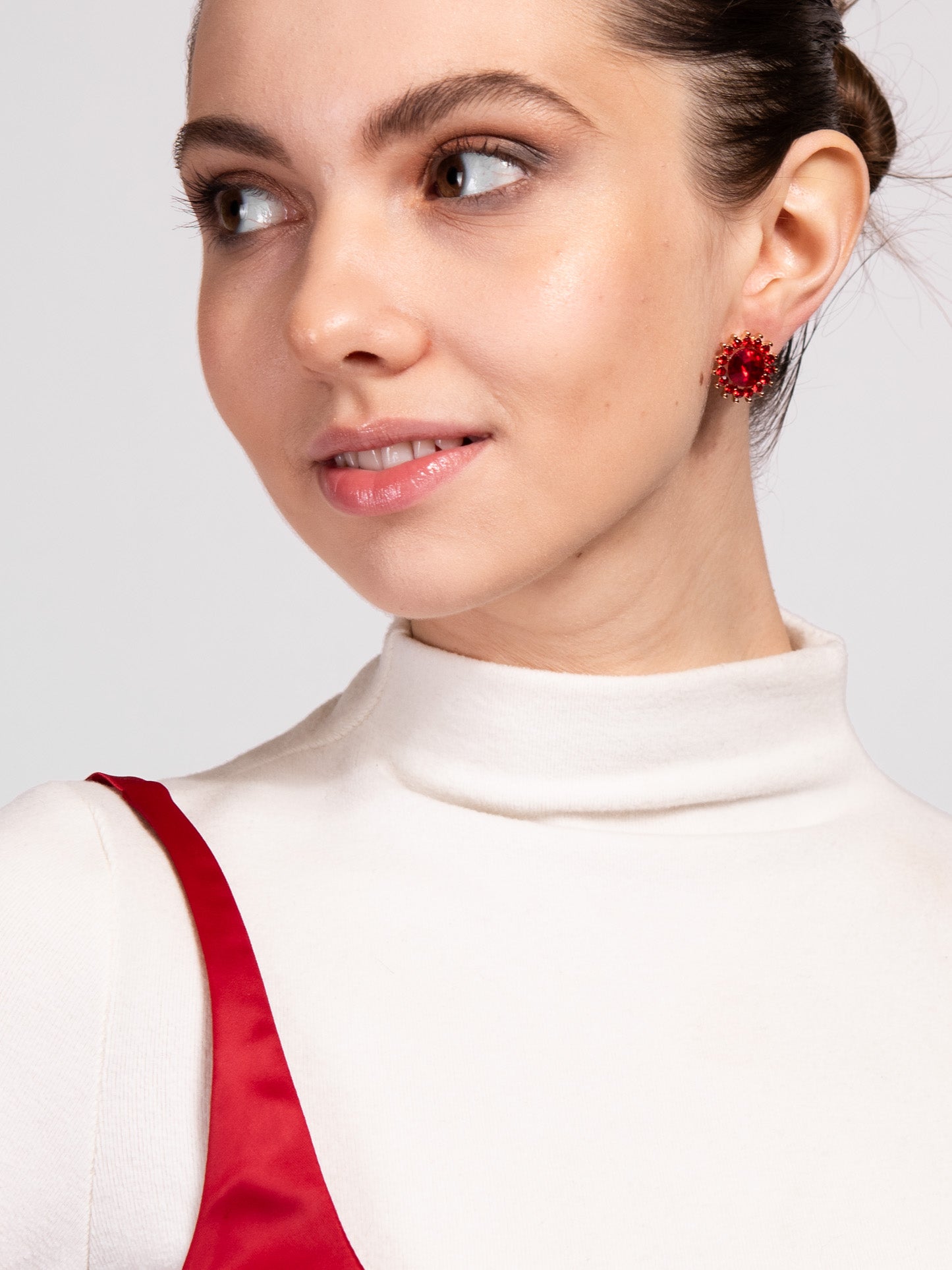 Christa Stone Flower Daisy Stud Post Earring
