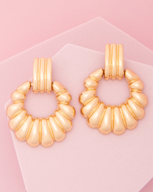 Piper Scallop Pattern Crescent Hoop Post Earrings | Gold