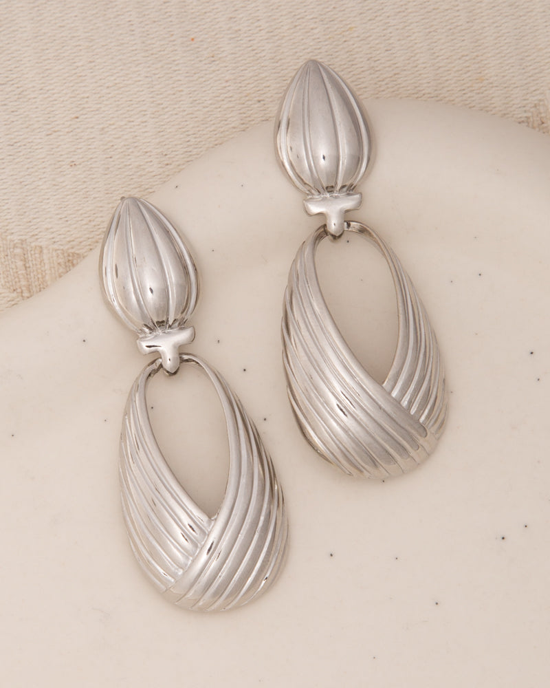 Clara Ridged Teardrop Shaped Post Dangle Earrings | Silver