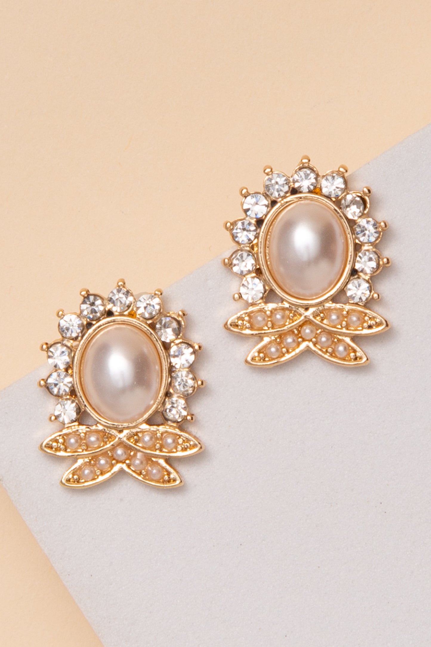 Alisson Oval Pearl Post Earrings With Crystal Halo | Gold 