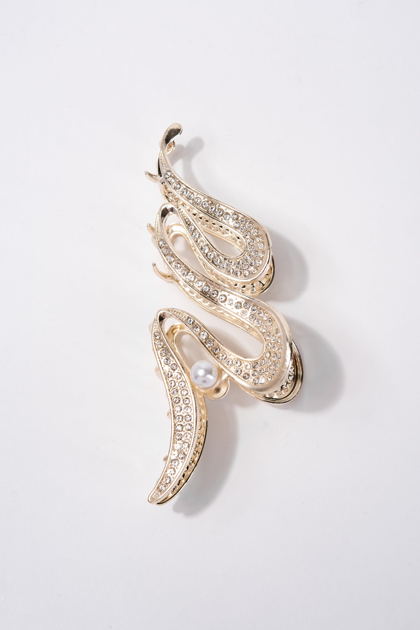 Amy Wave Rhinestone Metal Hair Claw Clip