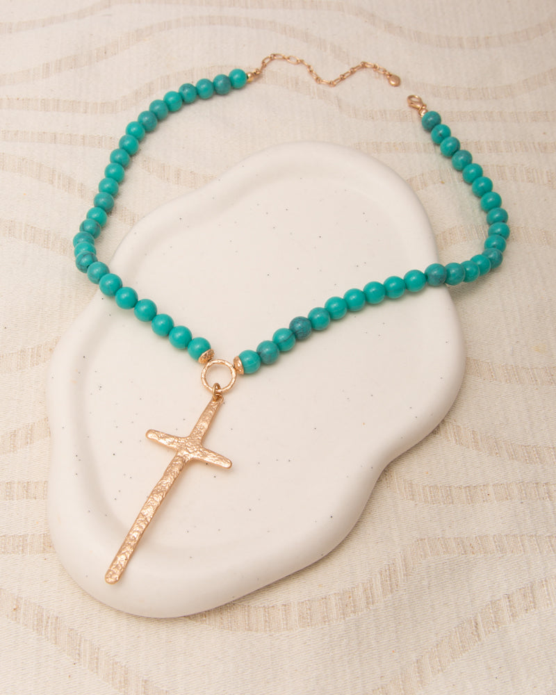 Cassidy Hammered Cross Pendant Pearl Necklace | Turquoise