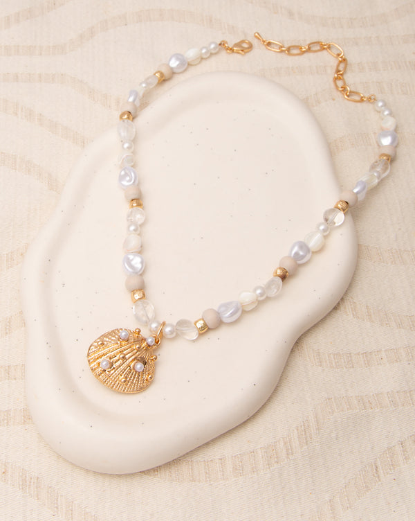 Maddison Scallop Shell Pendant Pearl Bead Necklace