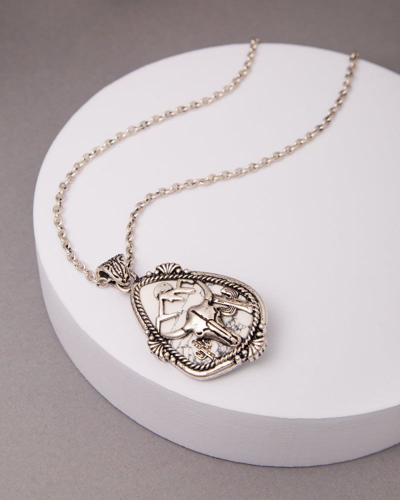 Diana Western Embellished Ox Skull Pendant Necklace | Silver
