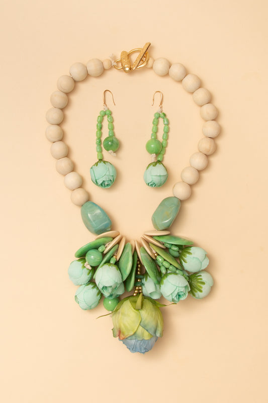 Grace Hammered Open Disc Pendant Fabric Earring Necklace Set | Mint