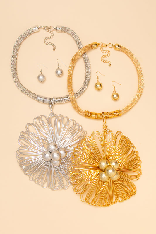 Jane Spring Wire Flower Pendant Necklace Set