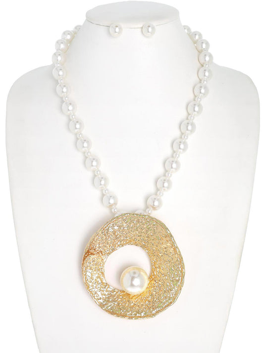 Anya Pearl Open Circle Large Pendant Necklace Set | Gold