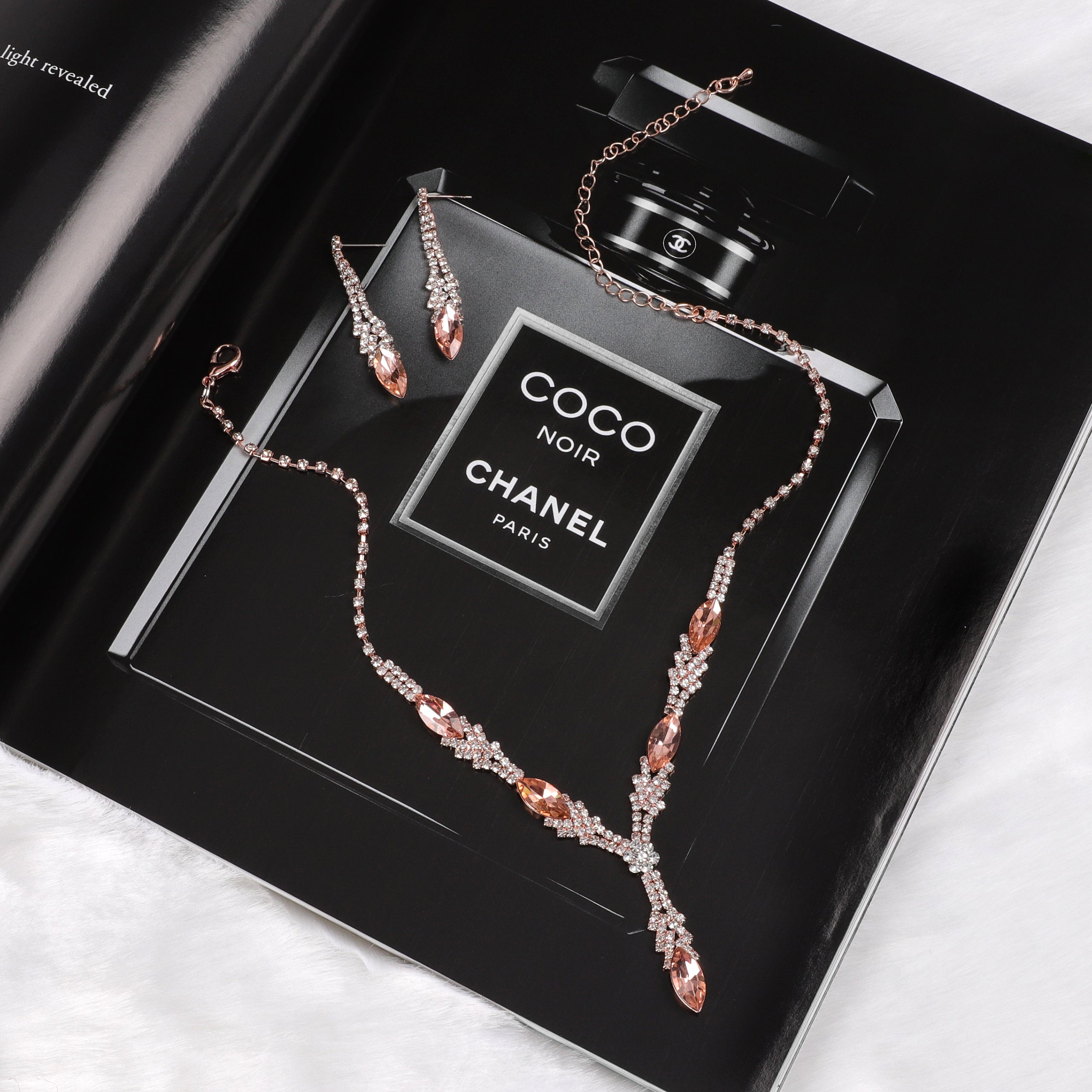 Graceful Marquise Drop Necklace & Earrings Set | Peach