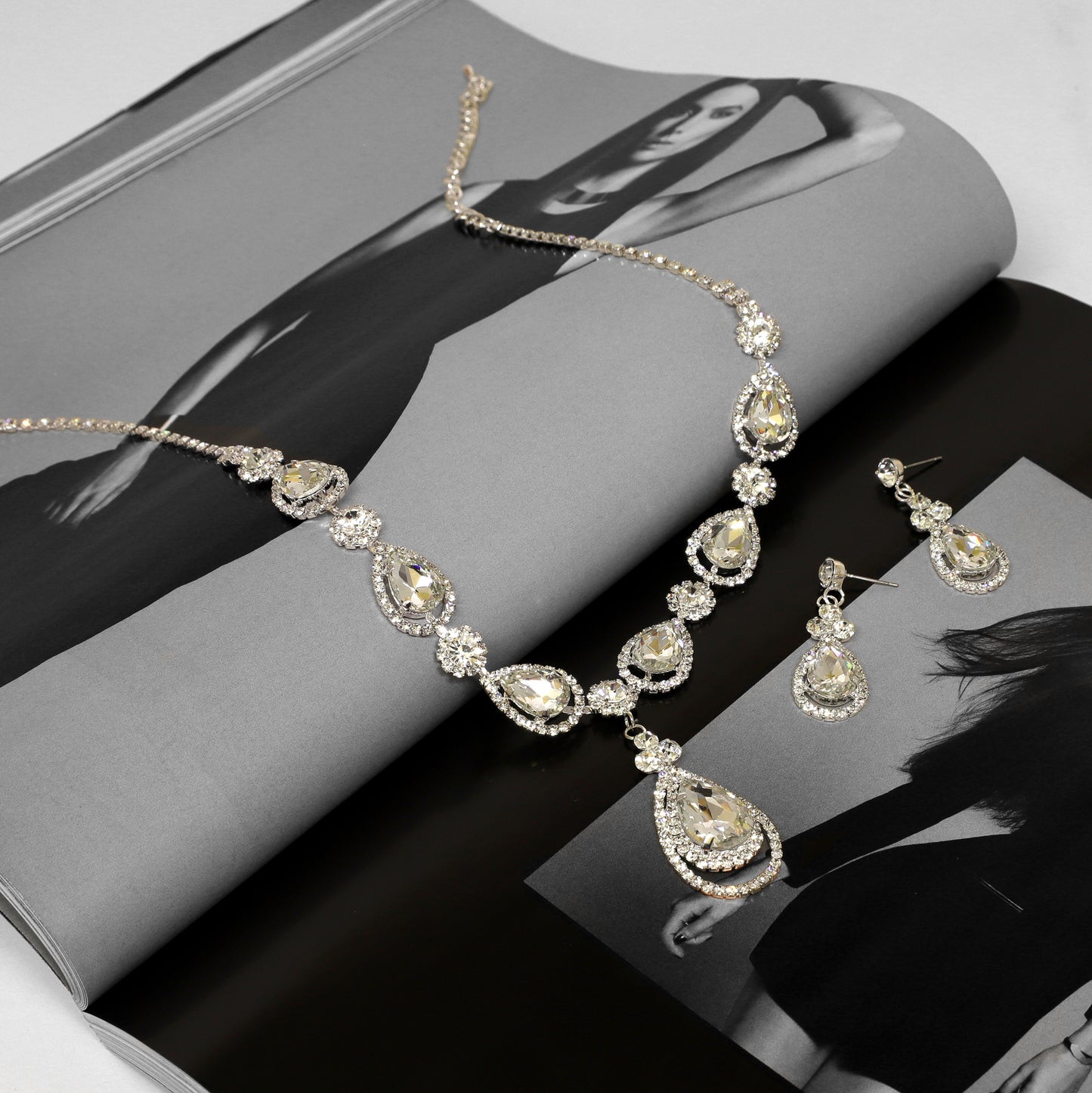 Elegant Teardrop Necklace & Earring Set