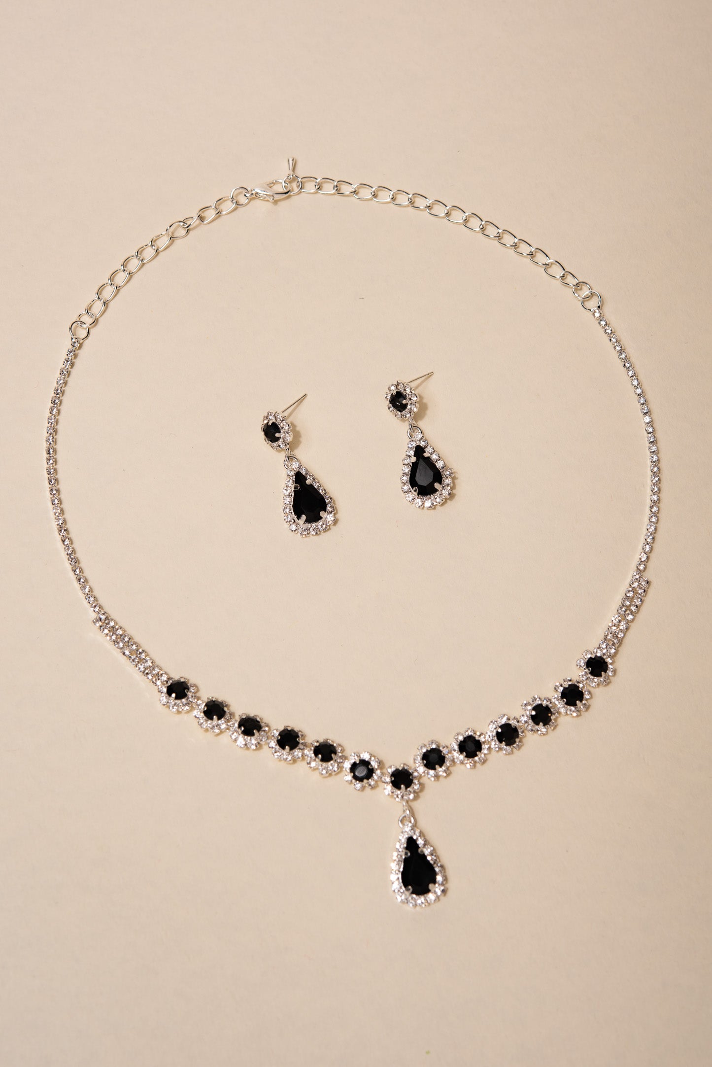 Gabby Flower Stones & Teardrop Pendant Necklace Set