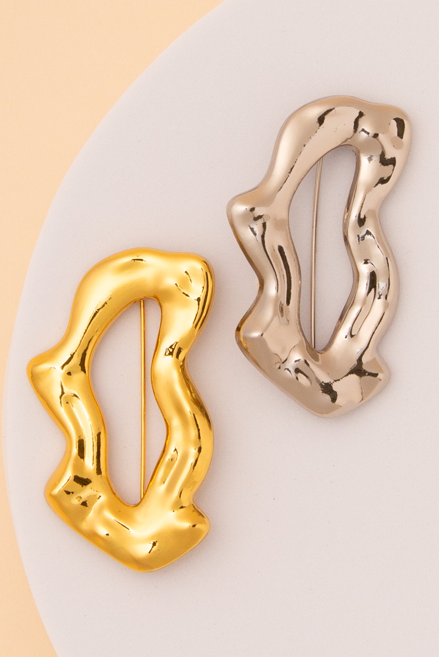 Miley Wavy Shape Pin Brooch