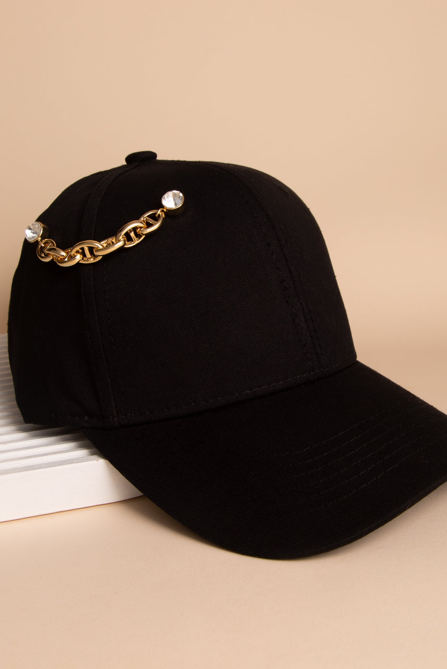 Morgan Crystal Embellished Chunky Soda Tab Link Cap Chain and Pin