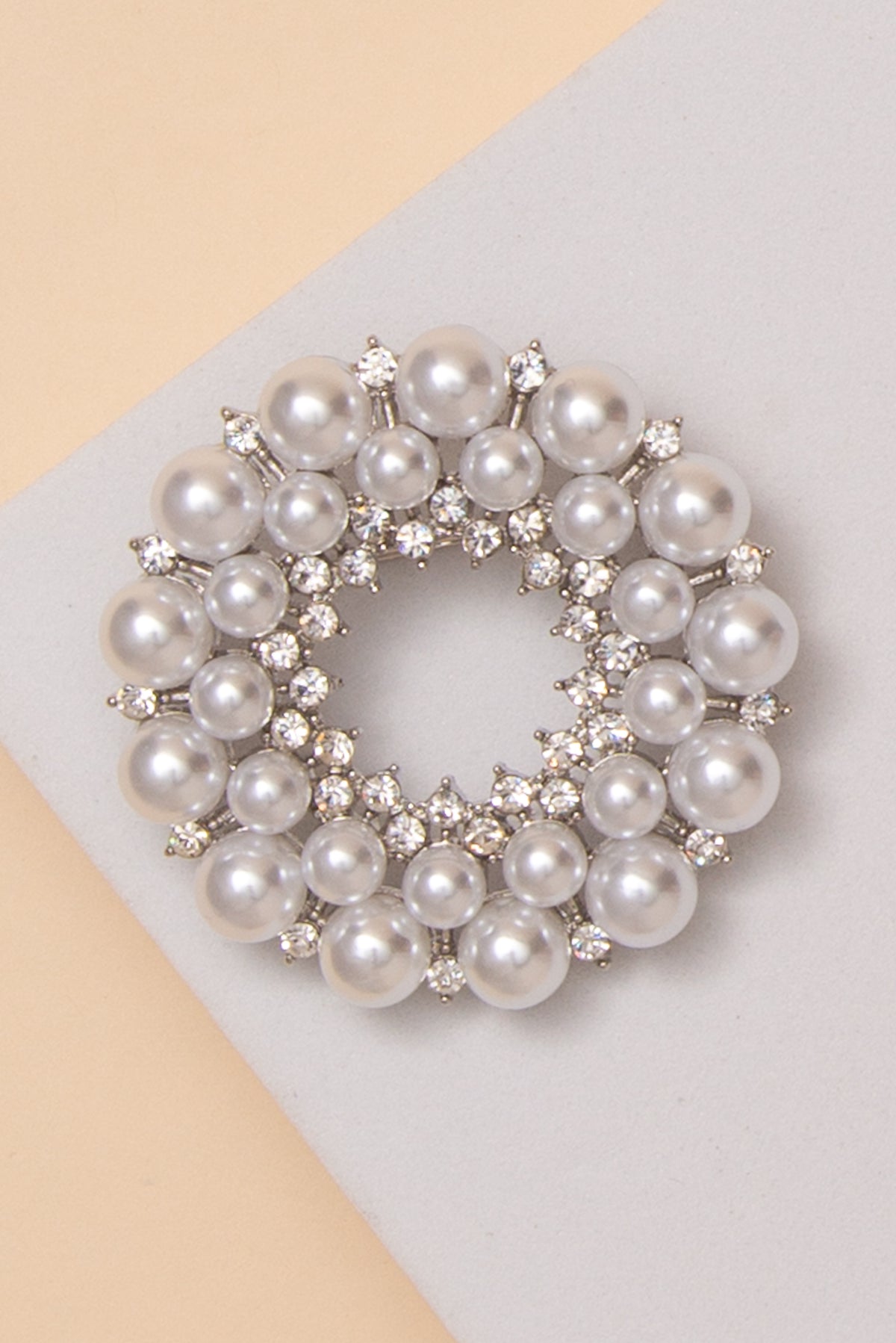 Camille Open Center Pearl And Crystal Round Brooch Pin | Silver