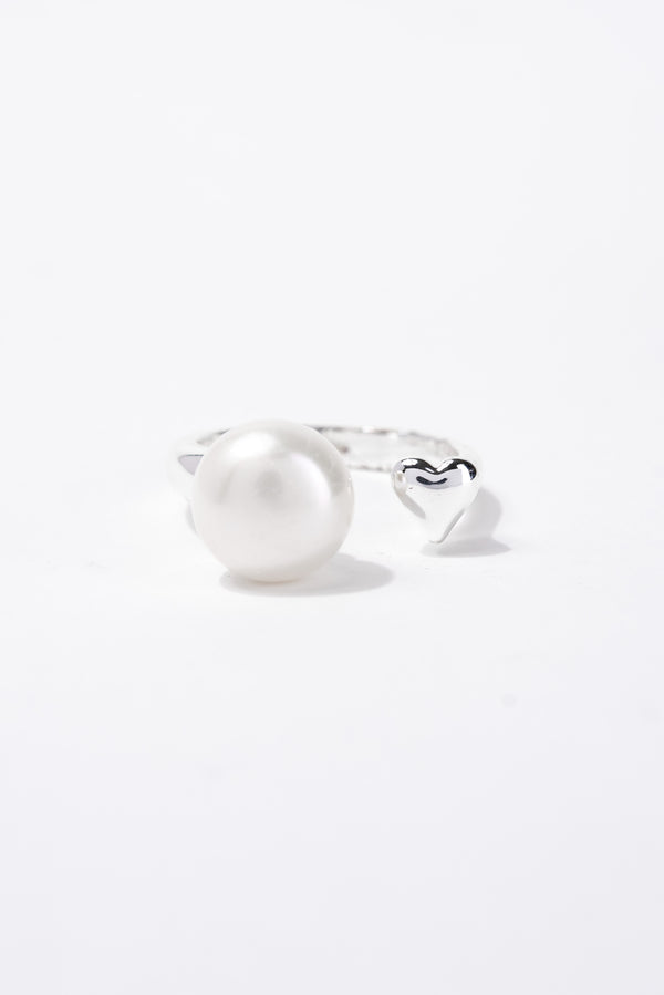 Elizabeth Pearl Heart Cuff Ring