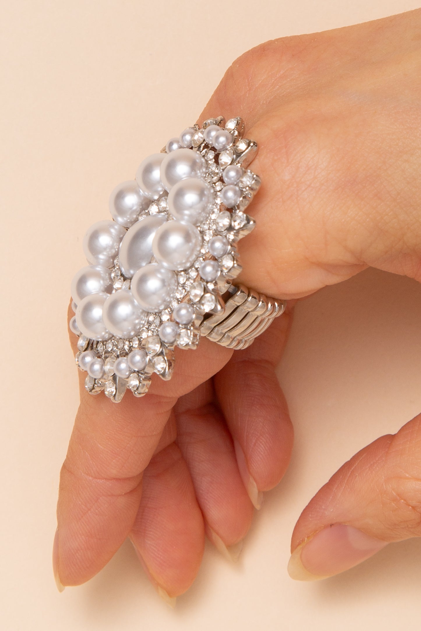 Chloe Oval Pearl Center with Crystal Halo Stretch Ring
