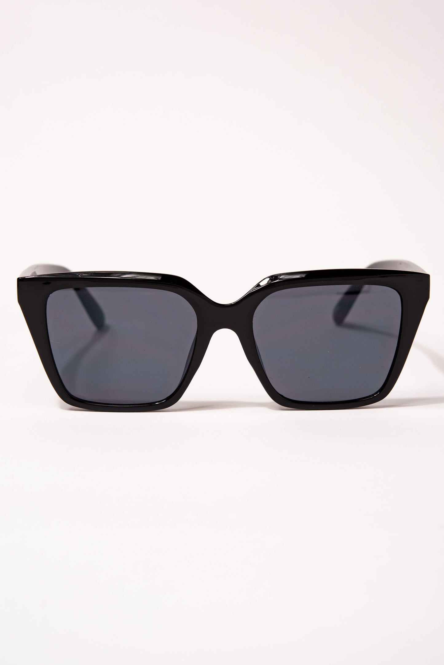 Iris Cateye Sunglasses - Black