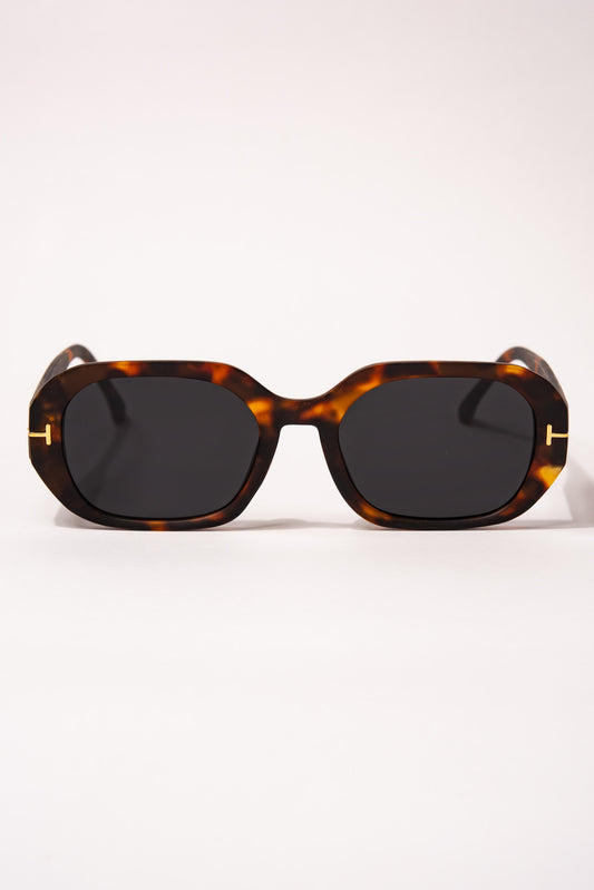 Genevie Oval Sunglasses - Leopard Black Lenses
