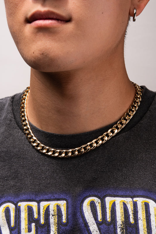 Wide Curb Chain Necklace - Gold